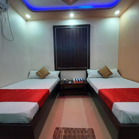 גאיה Hotel Shakuntla Palace - 400 Meters Away From Vishnu Pad Temple 7 Mins Walk מראה חיצוני תמונה
