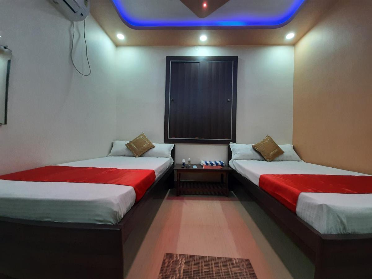 גאיה Hotel Shakuntla Palace - 400 Meters Away From Vishnu Pad Temple 7 Mins Walk מראה חיצוני תמונה