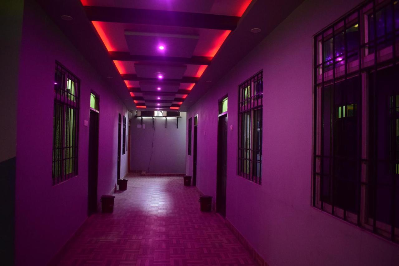 גאיה Hotel Shakuntla Palace - 400 Meters Away From Vishnu Pad Temple 7 Mins Walk מראה חיצוני תמונה