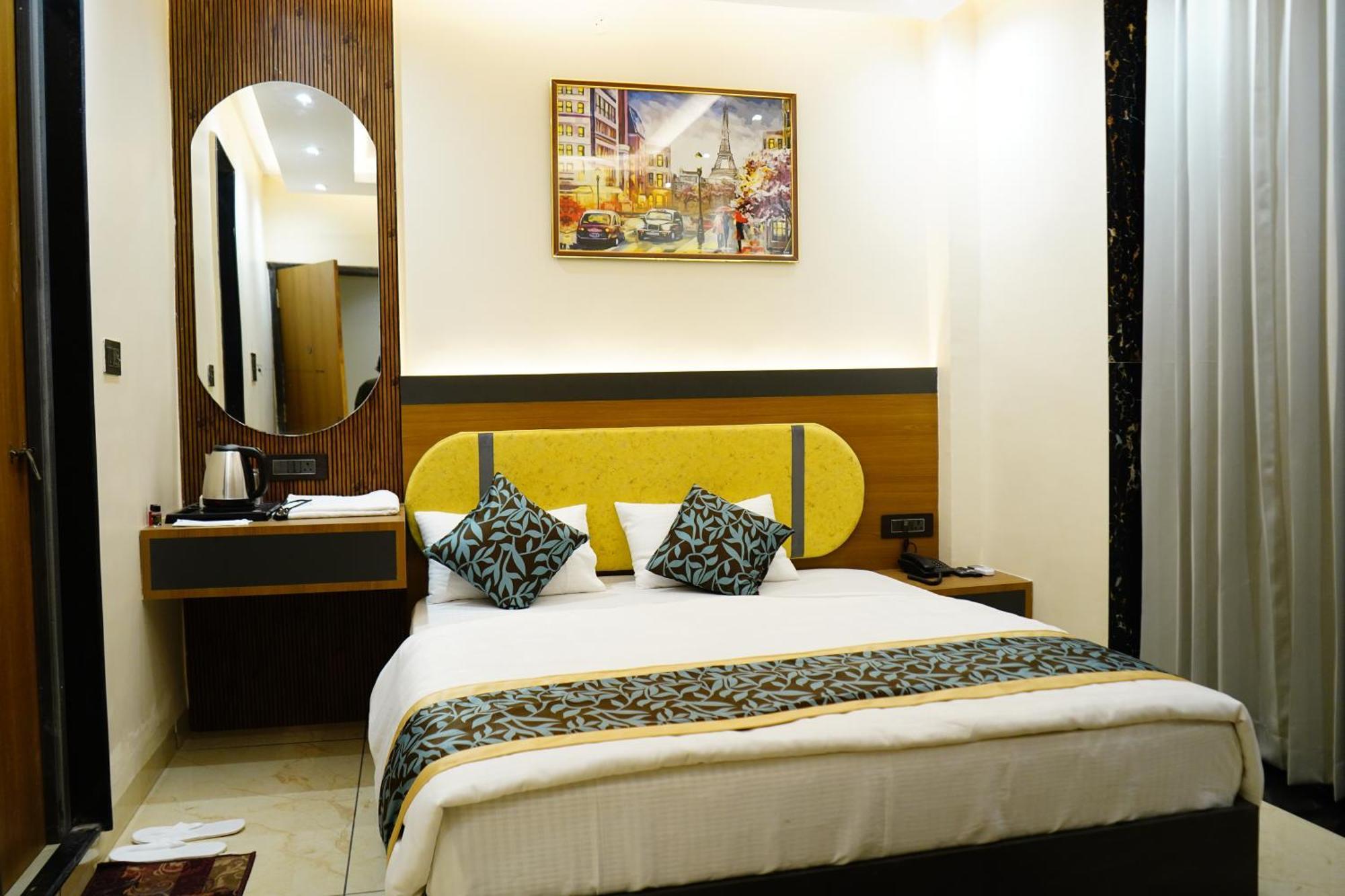גאיה Hotel Shakuntla Palace - 400 Meters Away From Vishnu Pad Temple 7 Mins Walk מראה חיצוני תמונה