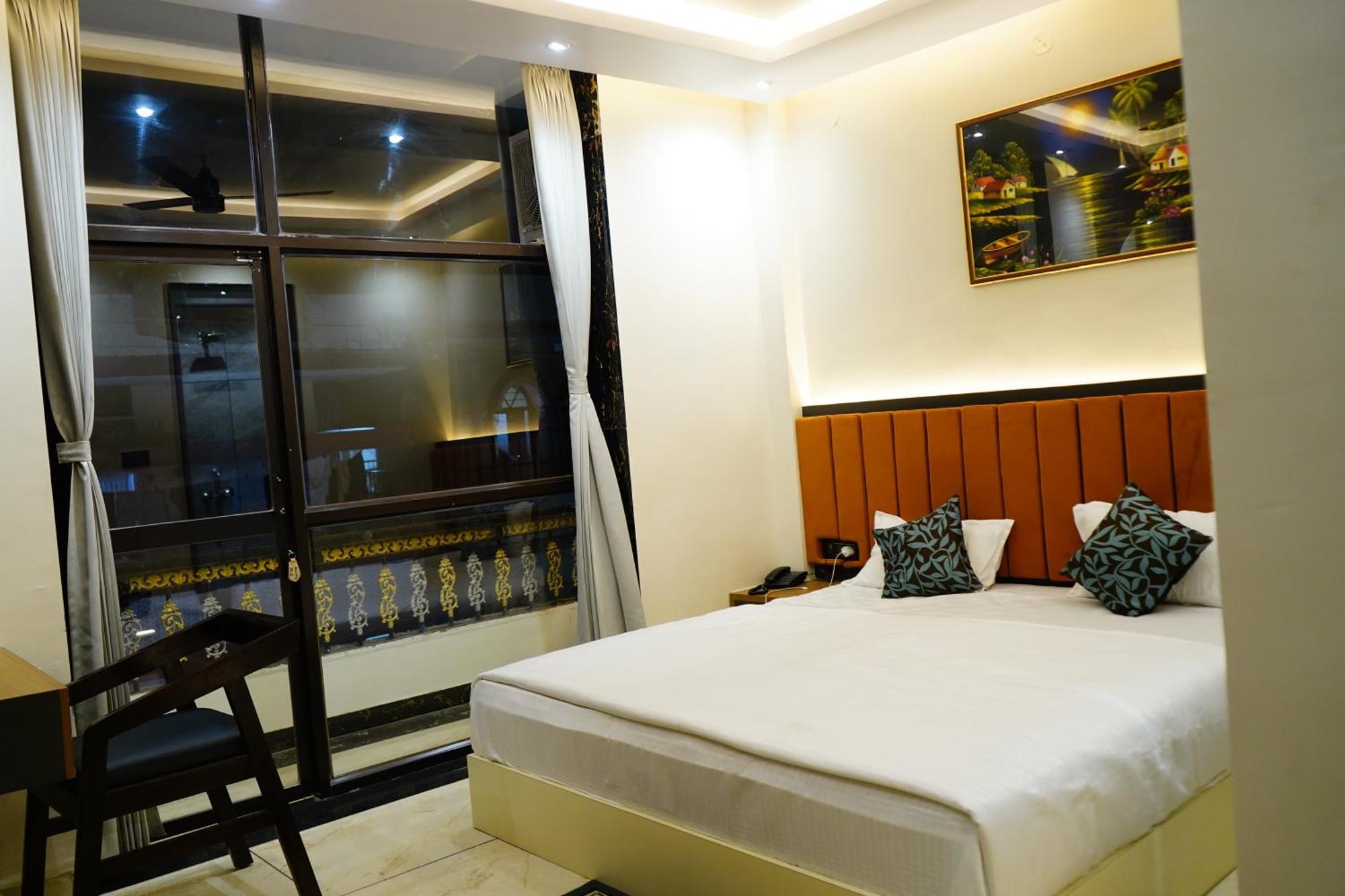 גאיה Hotel Shakuntla Palace - 400 Meters Away From Vishnu Pad Temple 7 Mins Walk מראה חיצוני תמונה