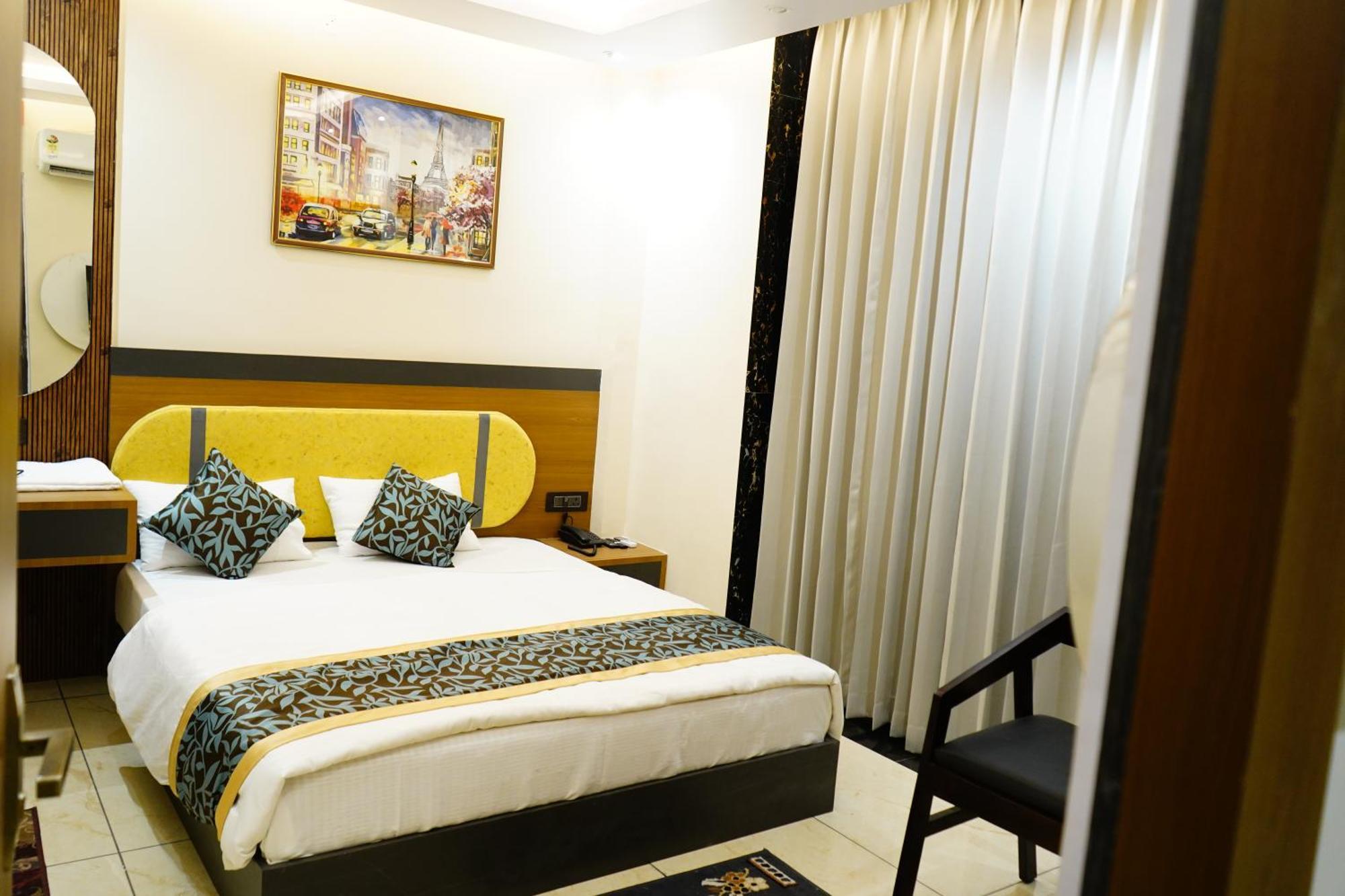 גאיה Hotel Shakuntla Palace - 400 Meters Away From Vishnu Pad Temple 7 Mins Walk מראה חיצוני תמונה