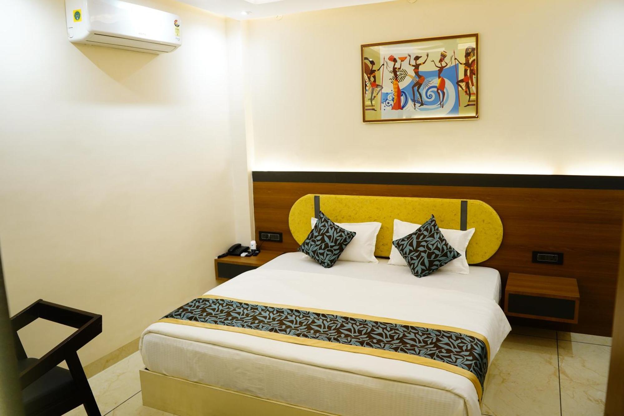 גאיה Hotel Shakuntla Palace - 400 Meters Away From Vishnu Pad Temple 7 Mins Walk מראה חיצוני תמונה