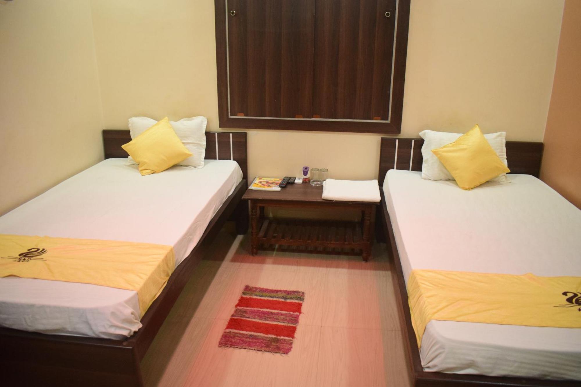 גאיה Hotel Shakuntla Palace - 400 Meters Away From Vishnu Pad Temple 7 Mins Walk מראה חיצוני תמונה