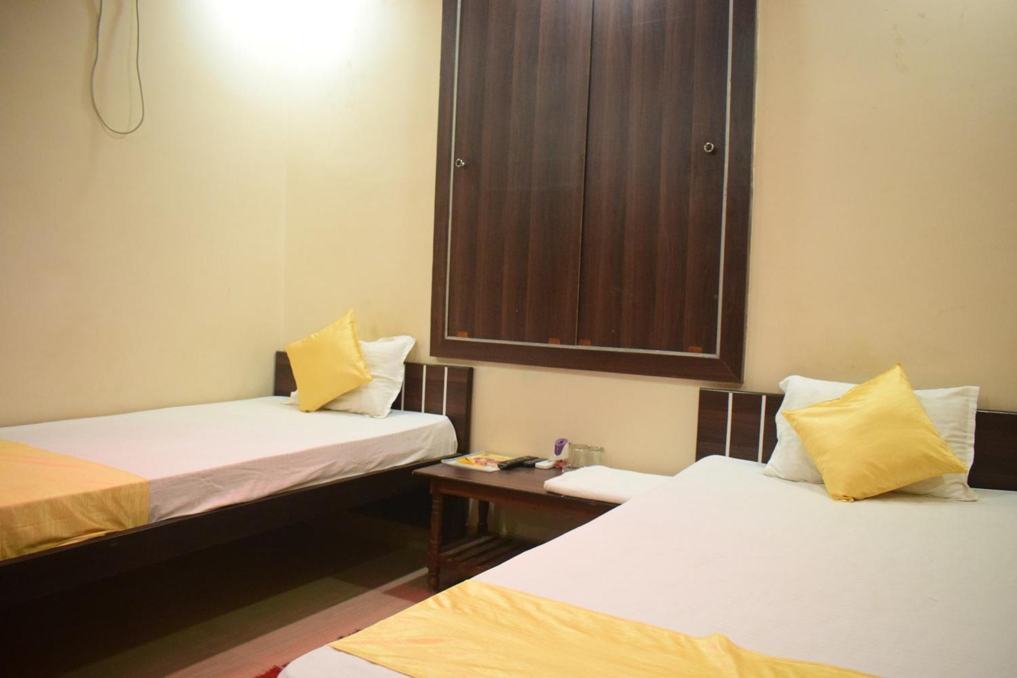 גאיה Hotel Shakuntla Palace - 400 Meters Away From Vishnu Pad Temple 7 Mins Walk מראה חיצוני תמונה