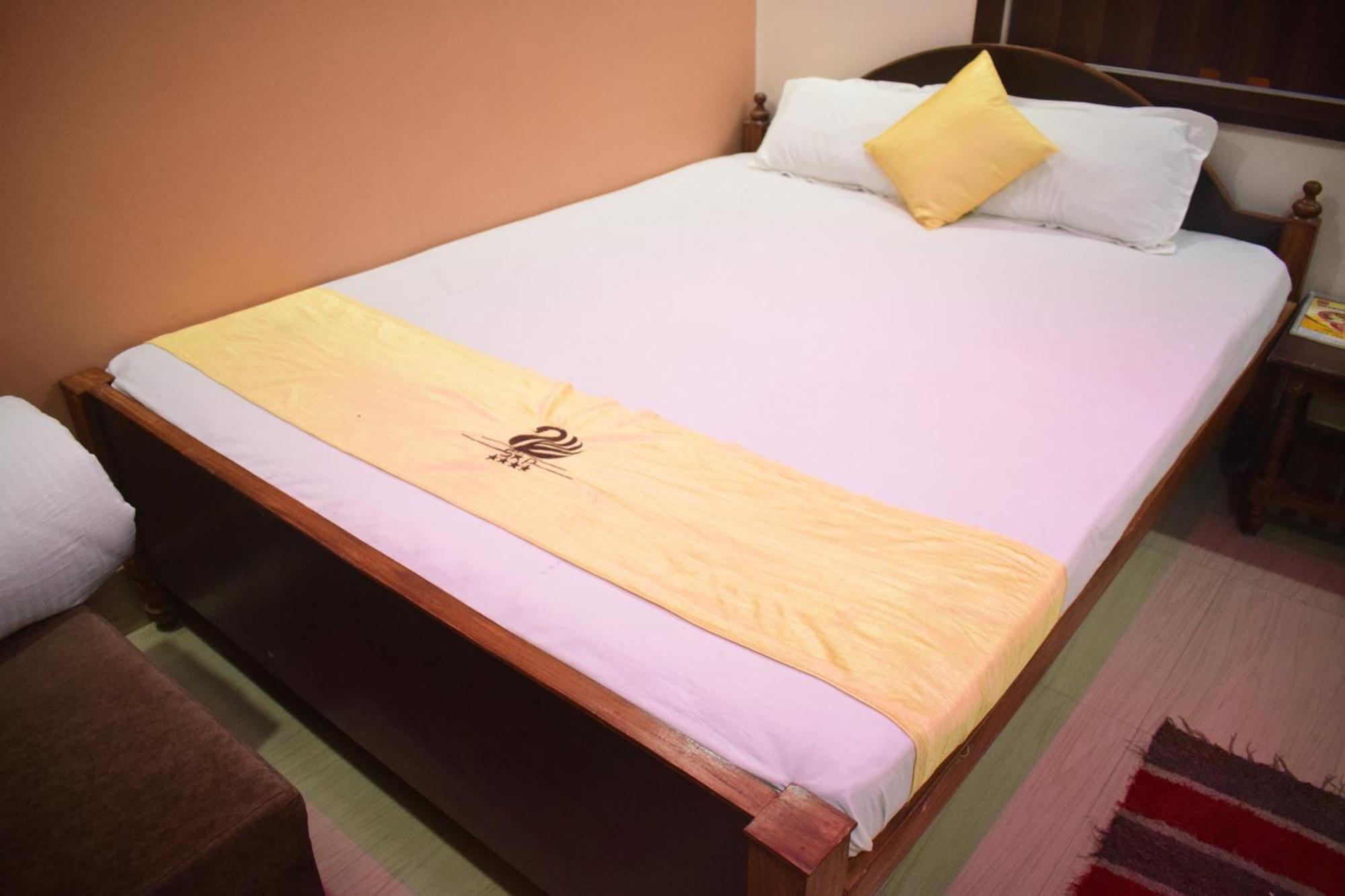 גאיה Hotel Shakuntla Palace - 400 Meters Away From Vishnu Pad Temple 7 Mins Walk מראה חיצוני תמונה